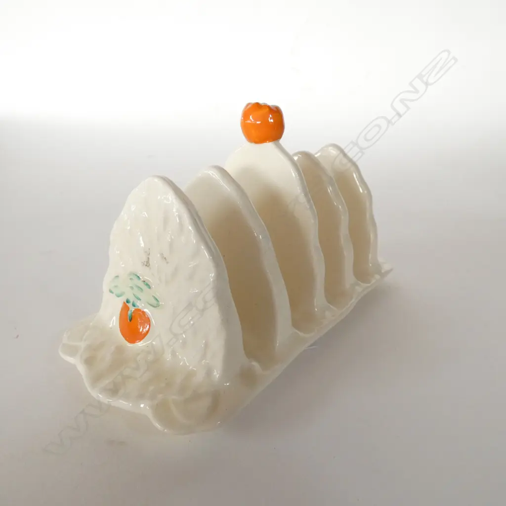 BESWICK - CREAM WITH TOMATOES Image 1++