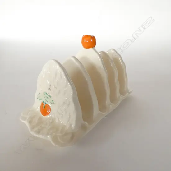 BESWICK - CREAM WITH TOMATOES