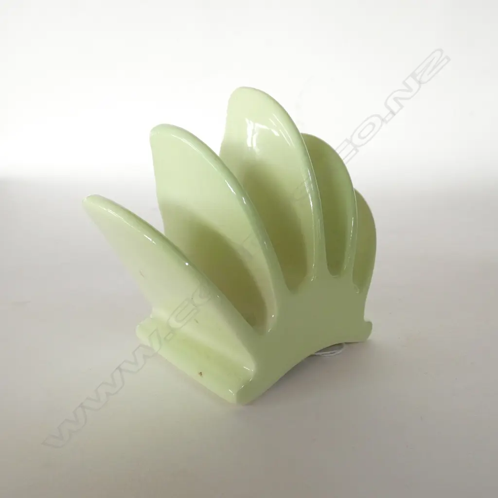 ENGLISH - GREEN WITH YELLOW PANSY Image 1++