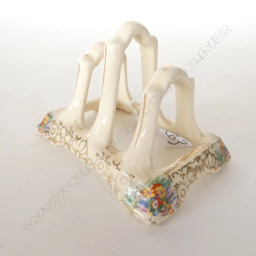 TUSNSTALL - GARDEN WITH GILT Image 1++