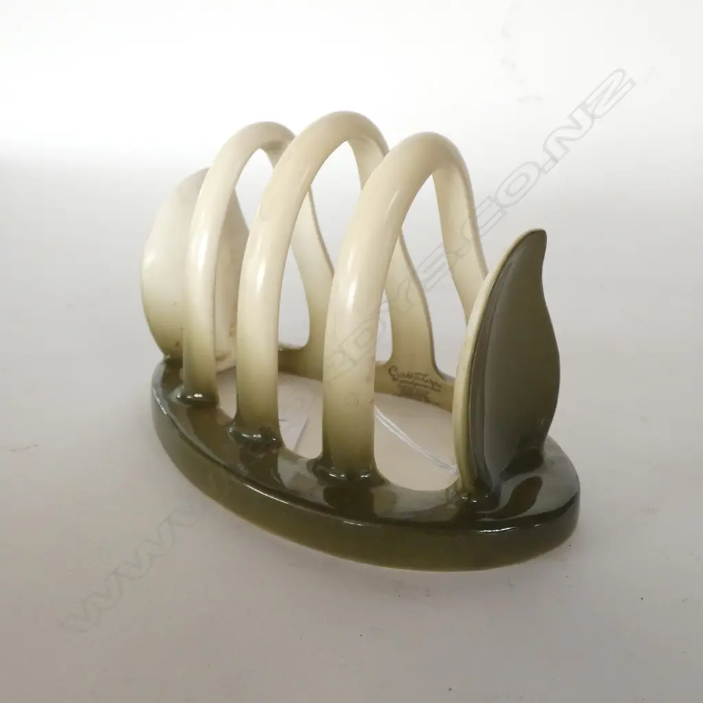 CARLTON WARE - OLIVE GLAZE LEAF Image 1++