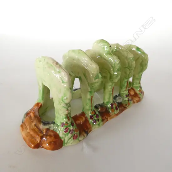 BRITISH - GARDEN ARCADE