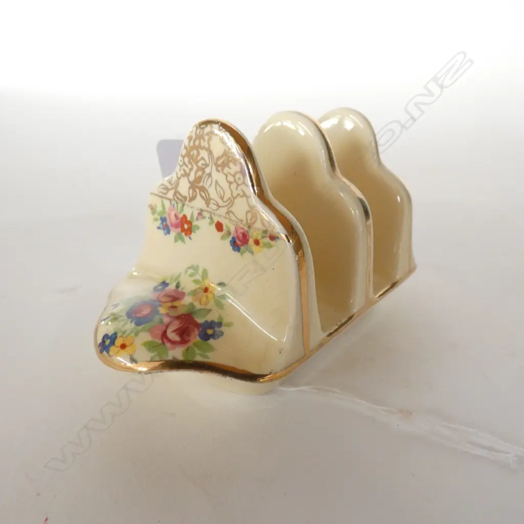 ROYAL WINTON - FLORAL WITH GILT Image 1++