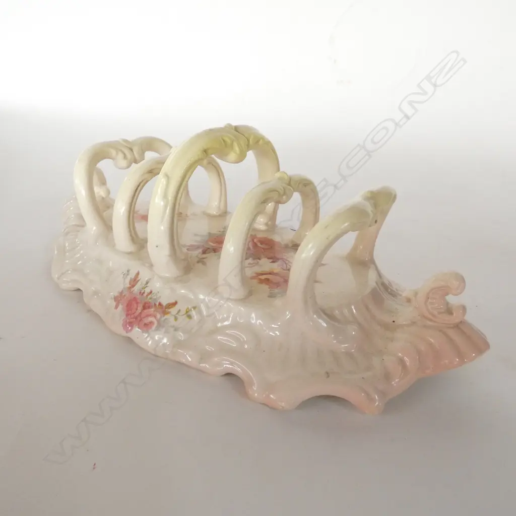 STAFFORDSHIRE - VICTORIAN STYLE FLORAL Image 1++