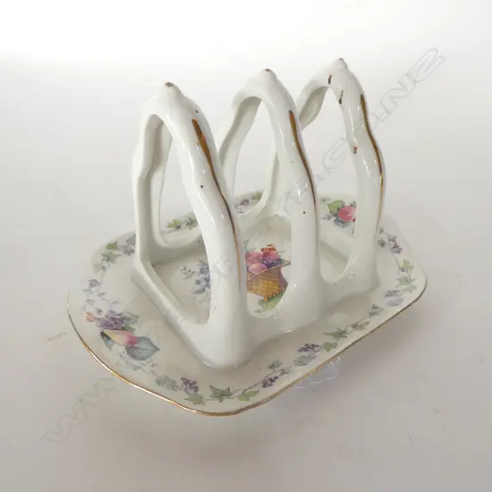 SHELLEY - HAMPTON COURT