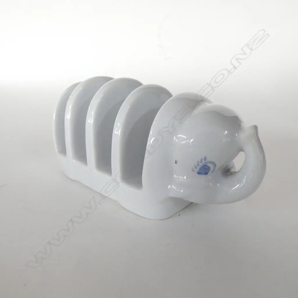 CARLTONWARE - ELEPHANT Image 1++