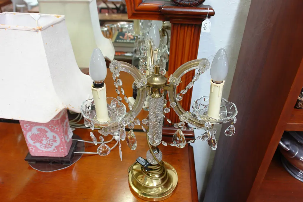 CRYSTAL TABLE LAMP Image 1++