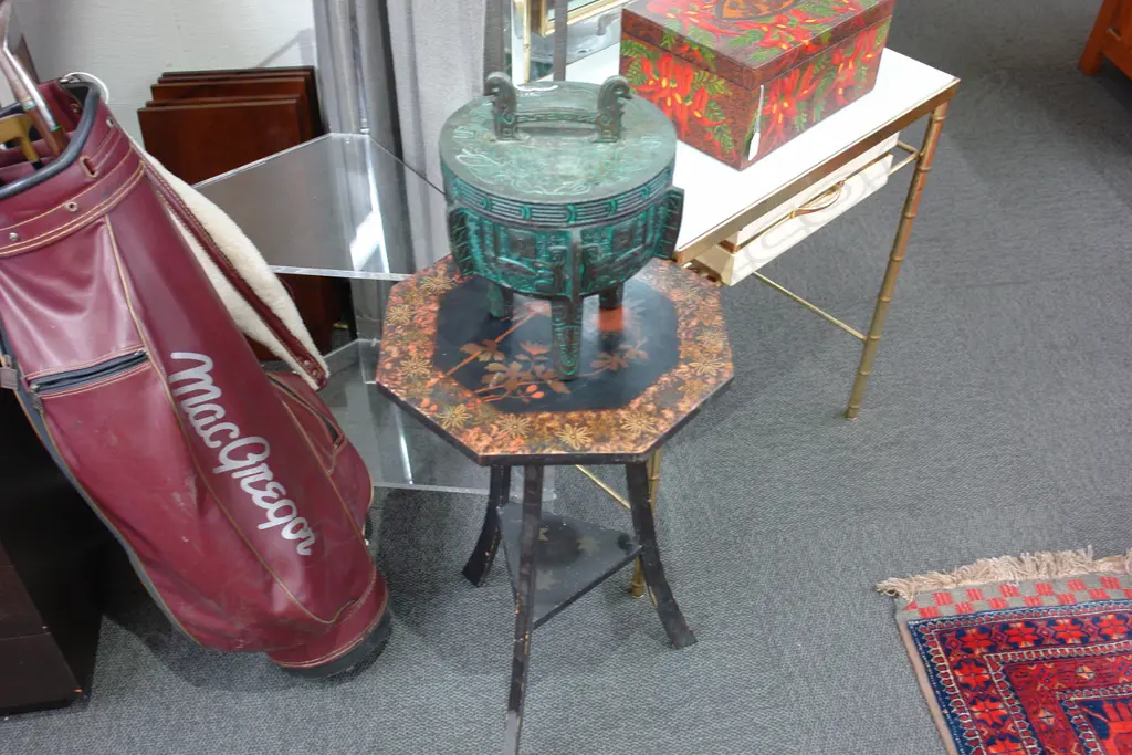 JAPANED PLANTSTAND & ICEBUCKET Image 1++