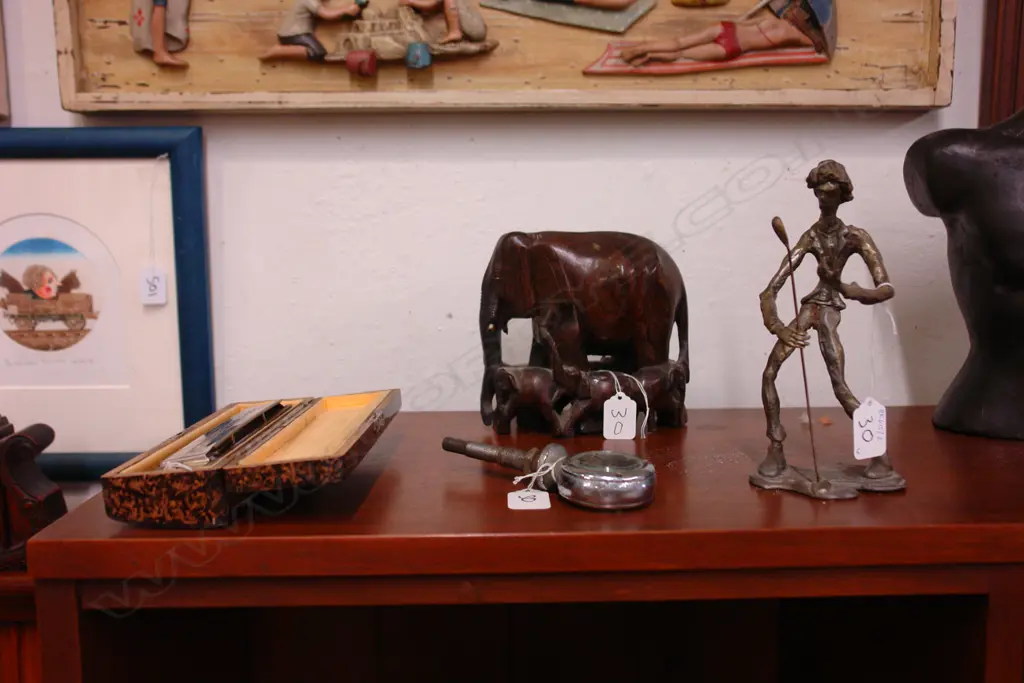 VINT. HARMONICA, METAL FIGURE, ELEPHANT+CALORIMETR Image 1++