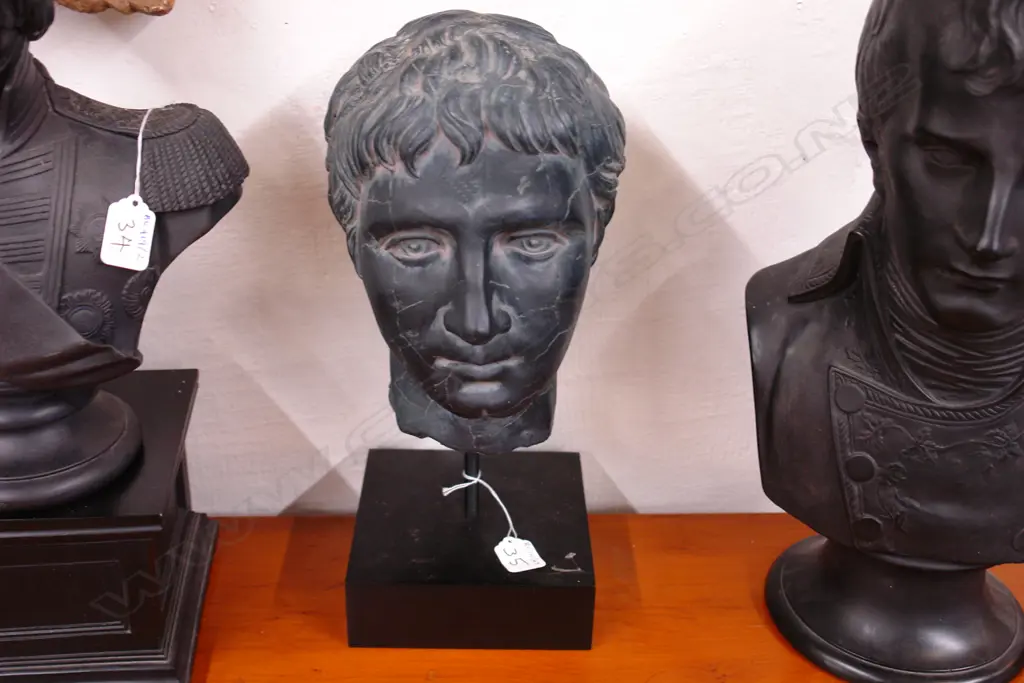 MOUNTED ROMAN HEAD, BLACK Image 1++