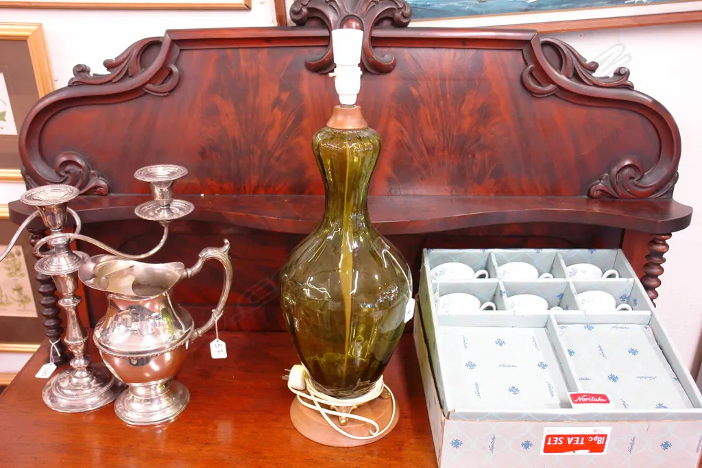 RETRO GLASS LAMP Image 1++