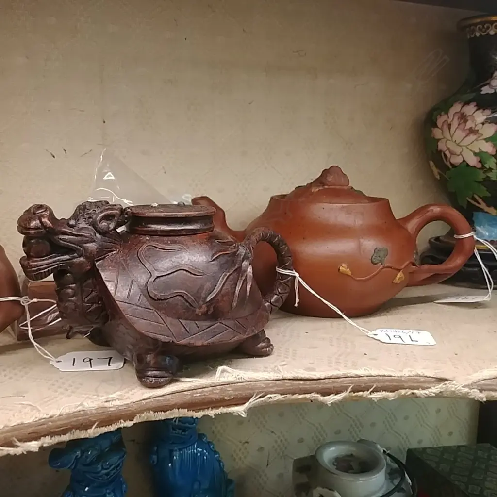 2 CHINESE TEAPOTS Image 1++