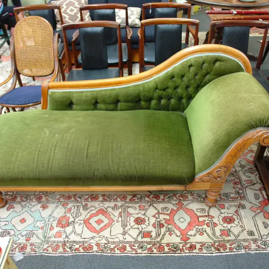 VICT CHAISE LOUNGE