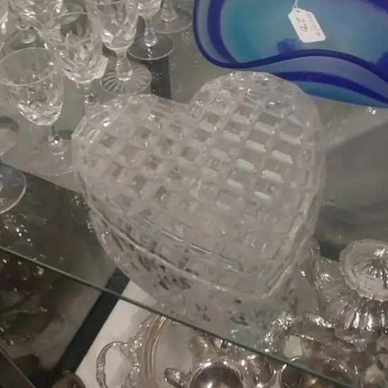 HEART SHAPE CUT CRYSTAL JEWELLERY BOX