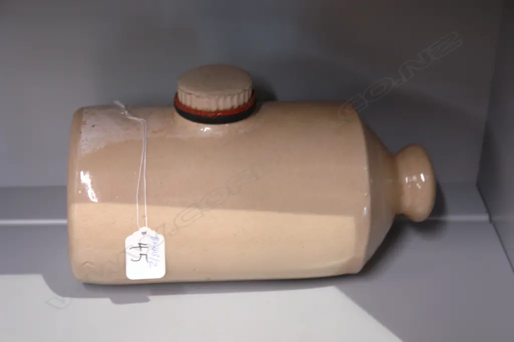STONEWARE HOT WATER BOTTLE Image 1++