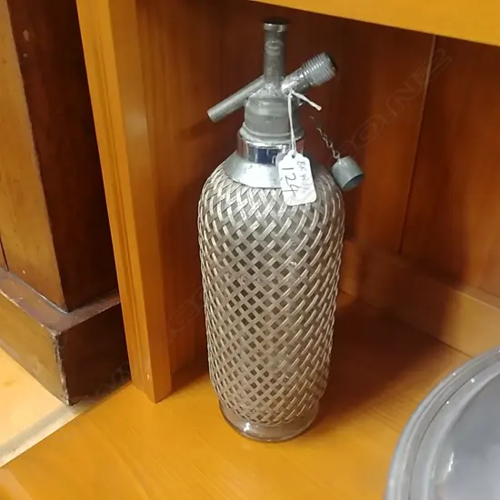 SODA SYPHON