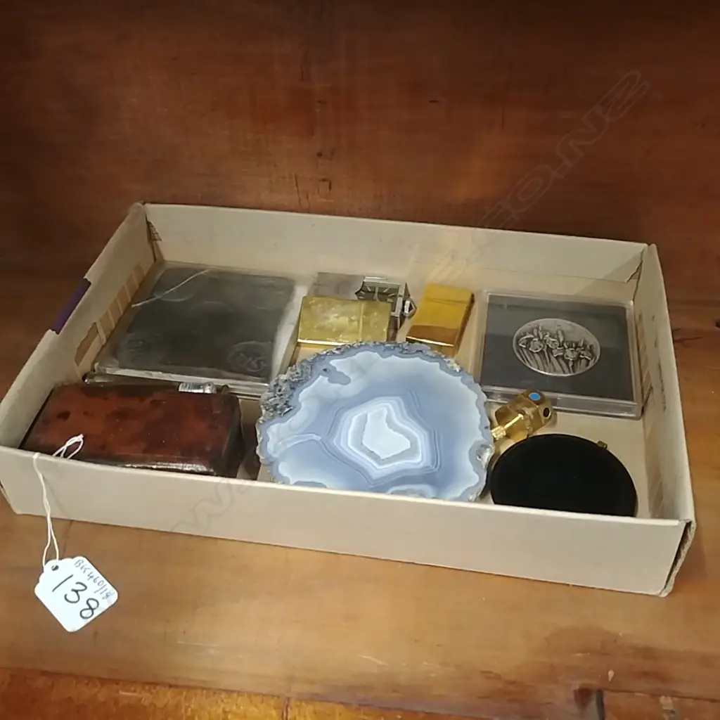 SMALL TRAY DECO CLOCK & MISC Image 1++