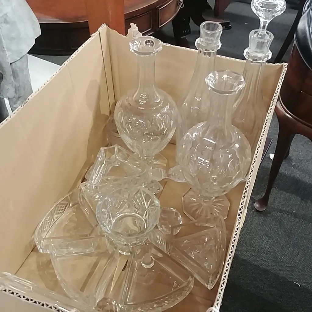 BOX LOT BOTTLES & STOPPERS Image 1++