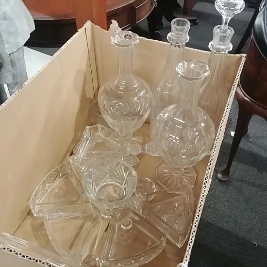 BOX LOT BOTTLES & STOPPERS