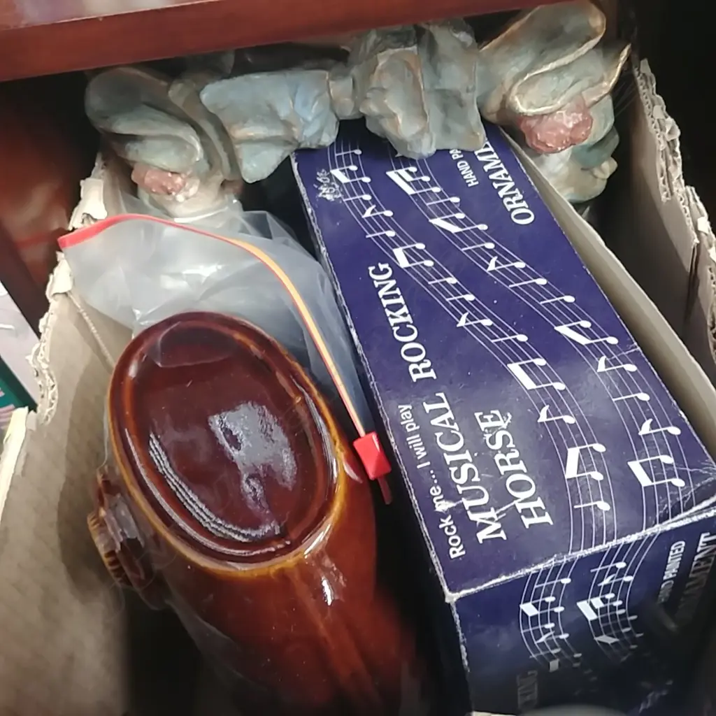 LOT MIRROR,ELEPHANT,CATS MASONS ETC Image 1++