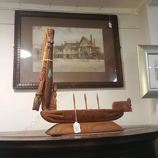 CARVED WHAKA + 2 CLUBS