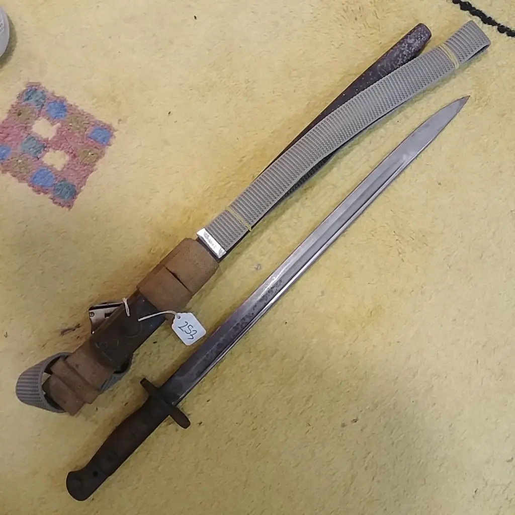 WW1 BAYONET IN SCABBARD 13461 Image 1++