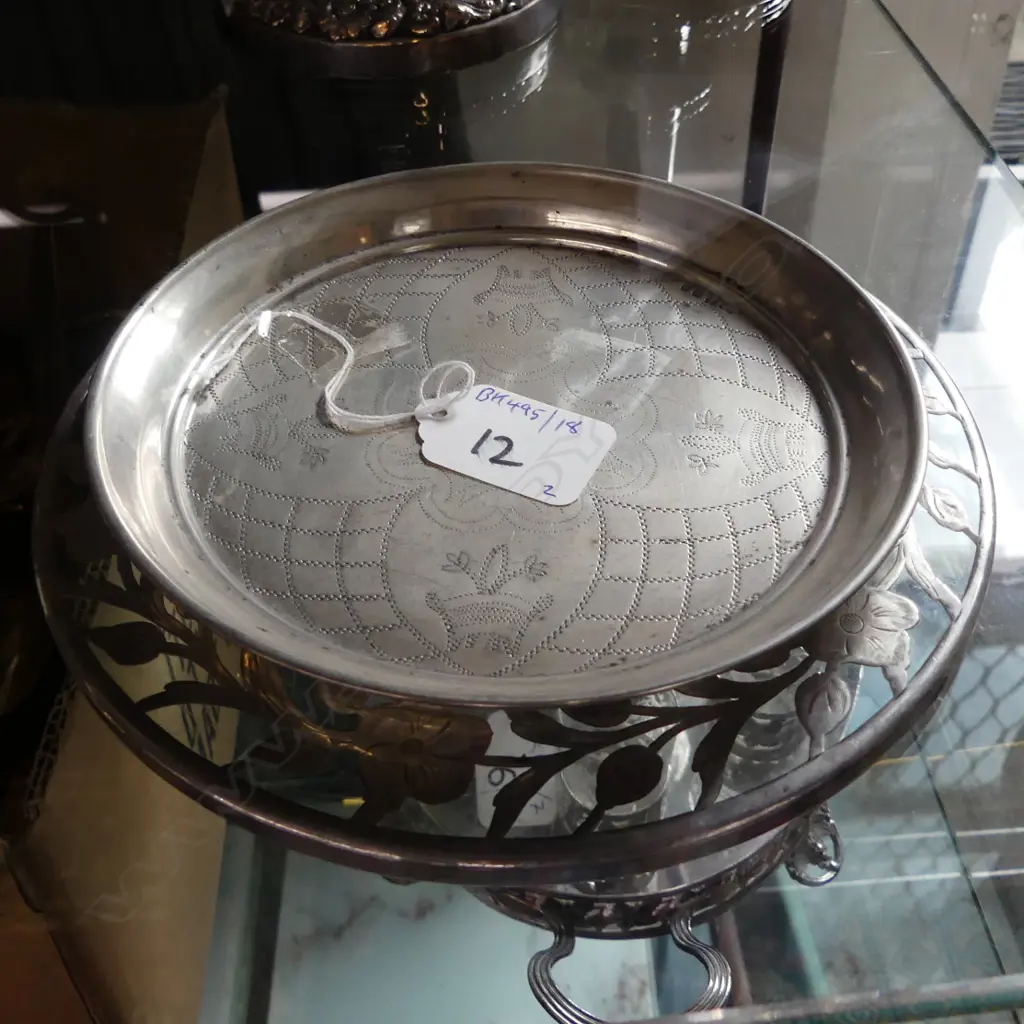 2 SILVER PCES; WAITER DISH & COASTER GLASS & SIL. Image 1++