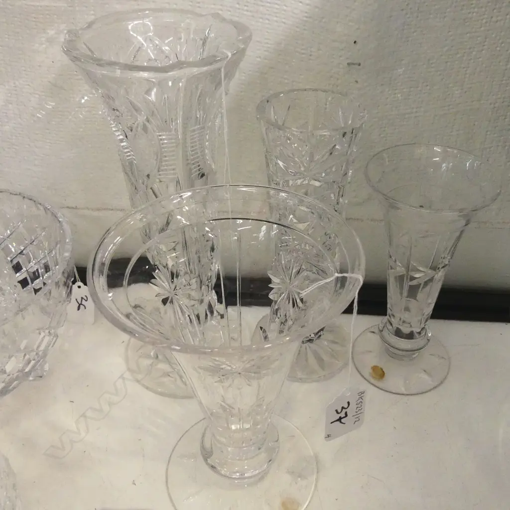 4 CRYSTAL VASES Image 1++