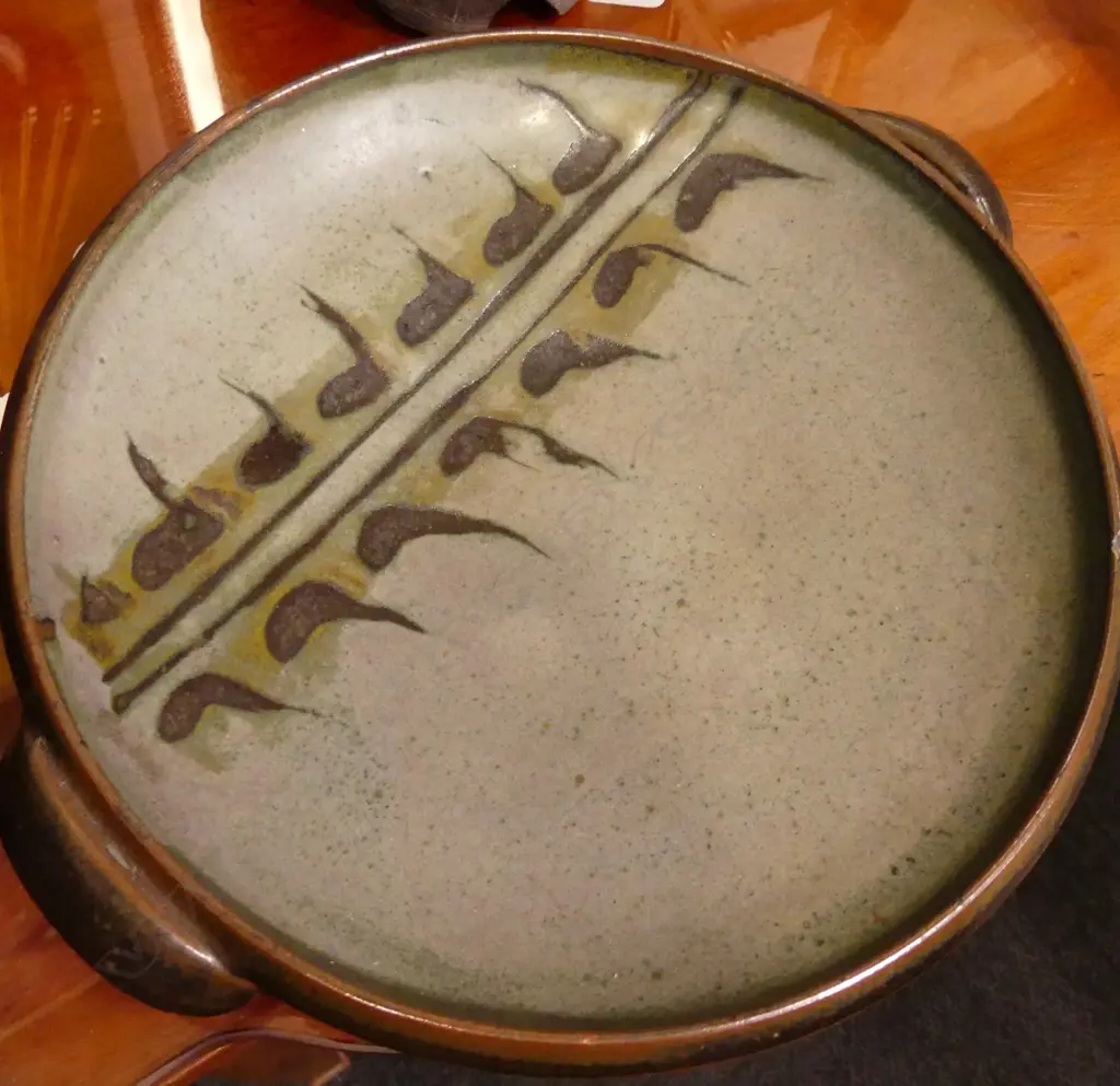 PETER STICHBURY POTTERY DISH Image 1++