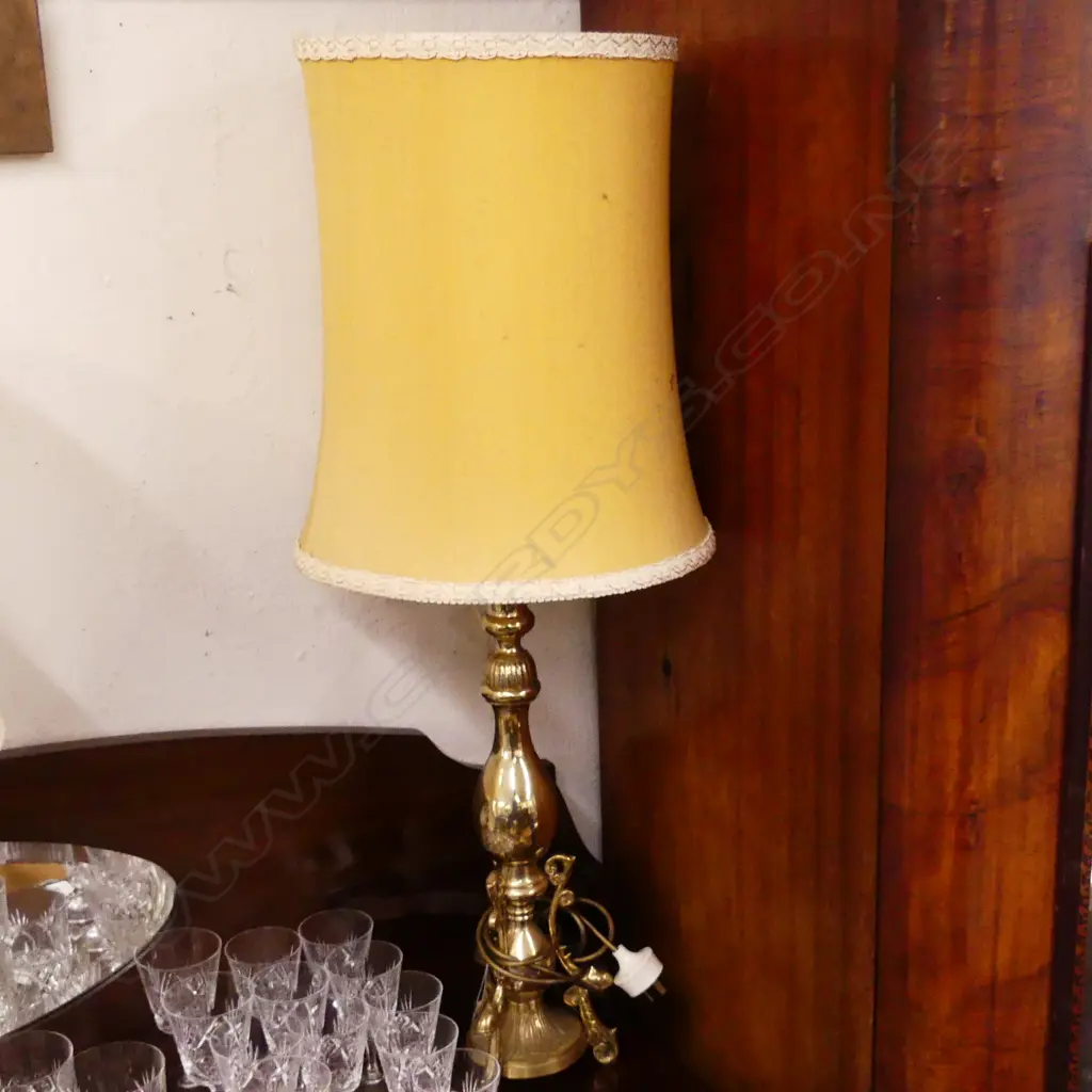 2 BRASS SIDE LAMPS Image 1++