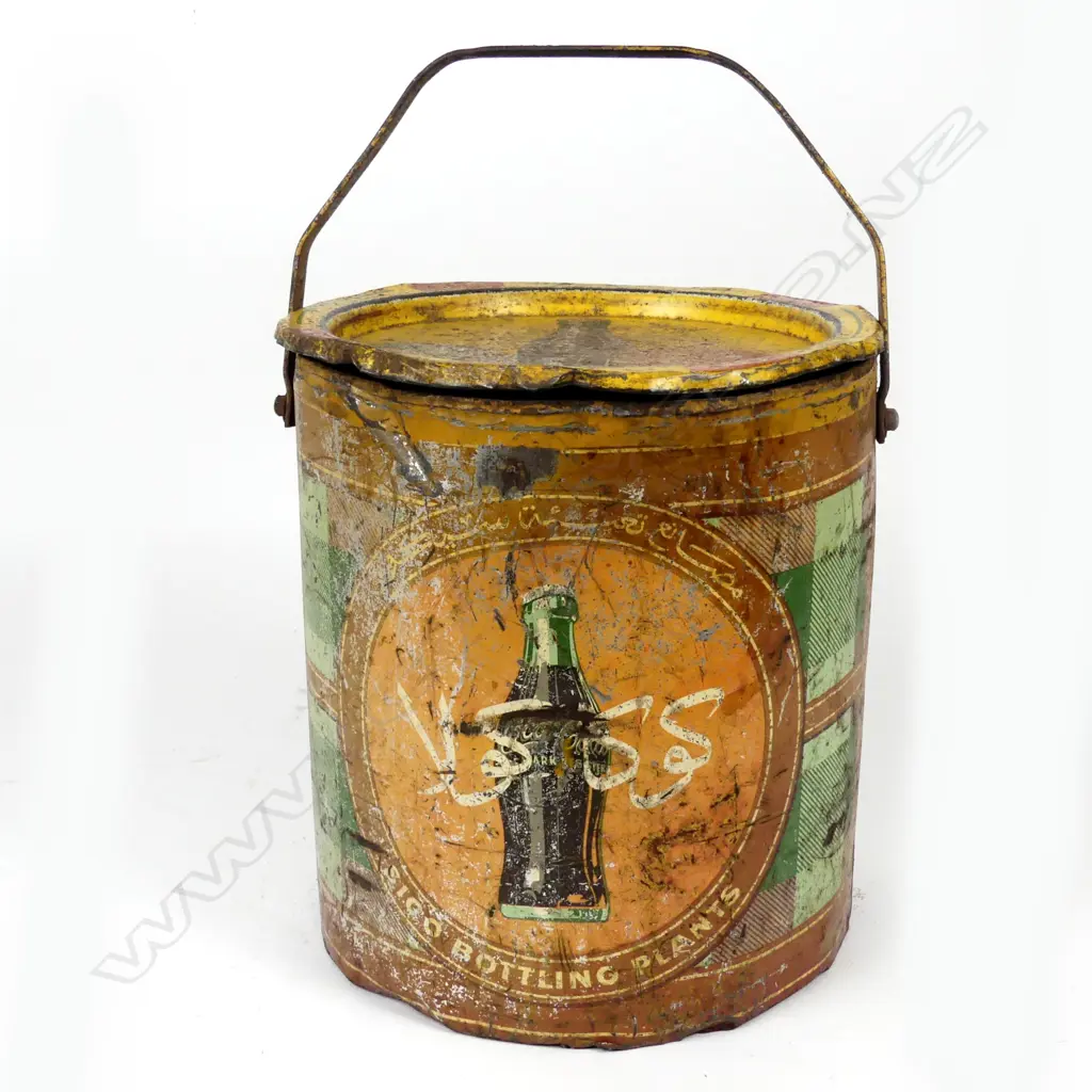 An original old metal Coca-Cola advertising lidded ice-bucket Image 1++