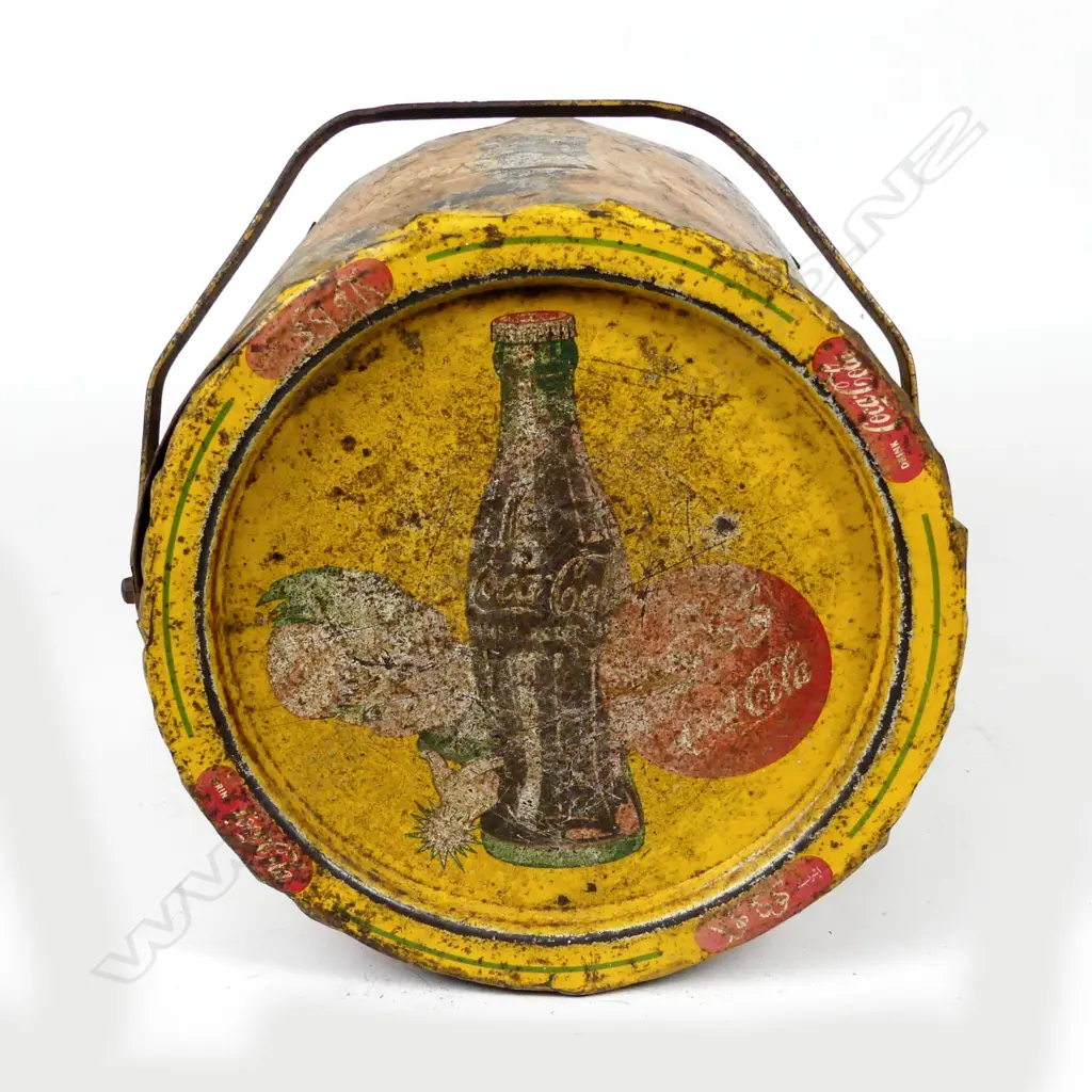 An original old metal Coca-Cola advertising lidded ice-bucket Image 1++