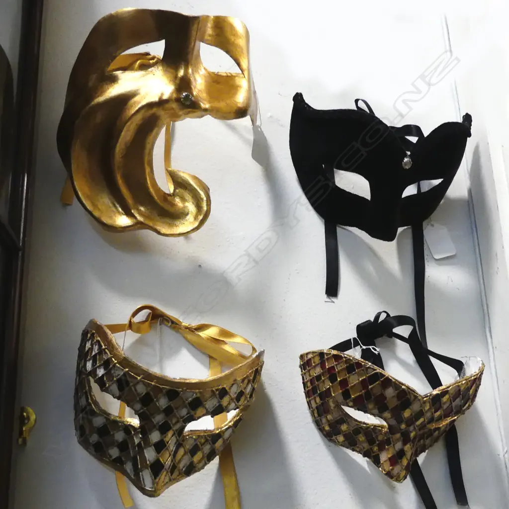 4 GOOD VENETIAN MASKS Image 1++