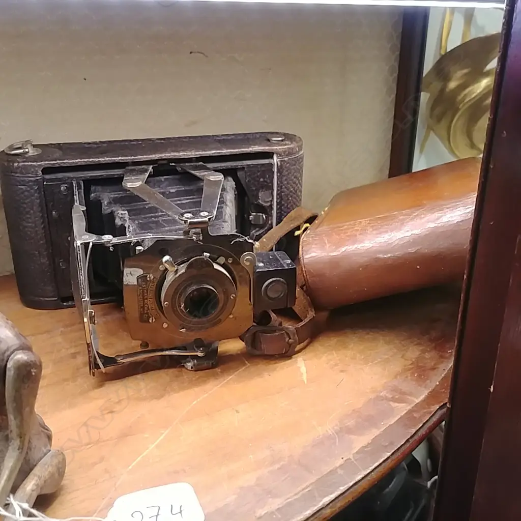 BALE & NOLA FOLDING POCKET KODAK CAMERA, LEATHER CASE Image 1++