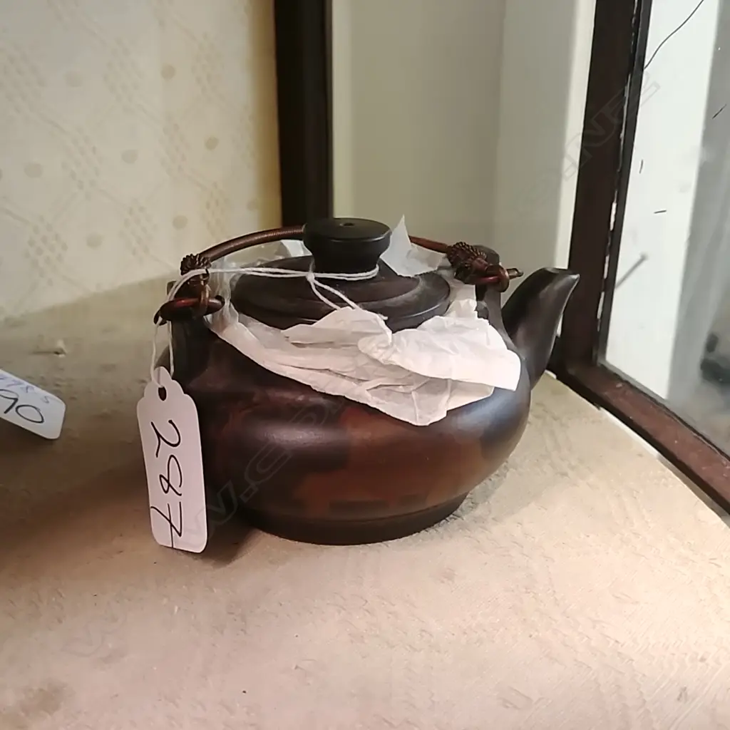 YIXING CHINESE TEAPOT FIGURE DECORATION Image 1++