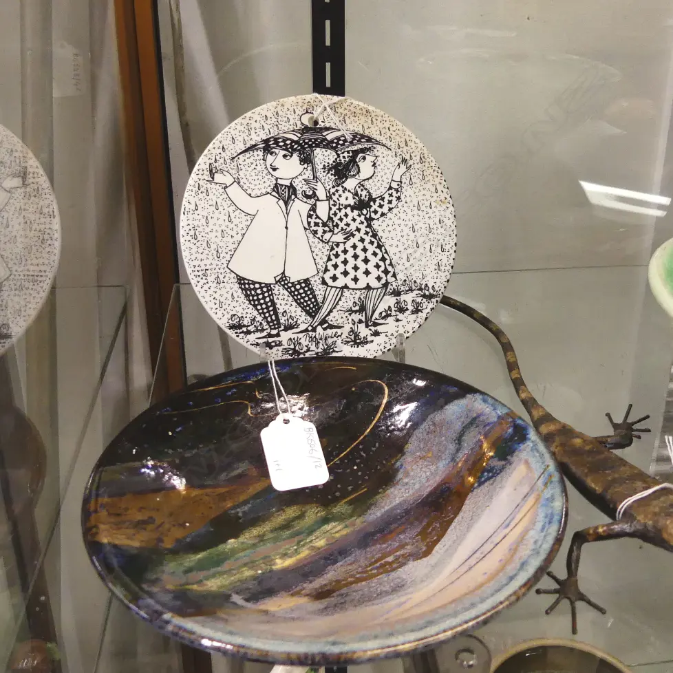 APRIL KONFLIKT WALL TILE + SIGNED NZ POTTERY BOWL Image 1++