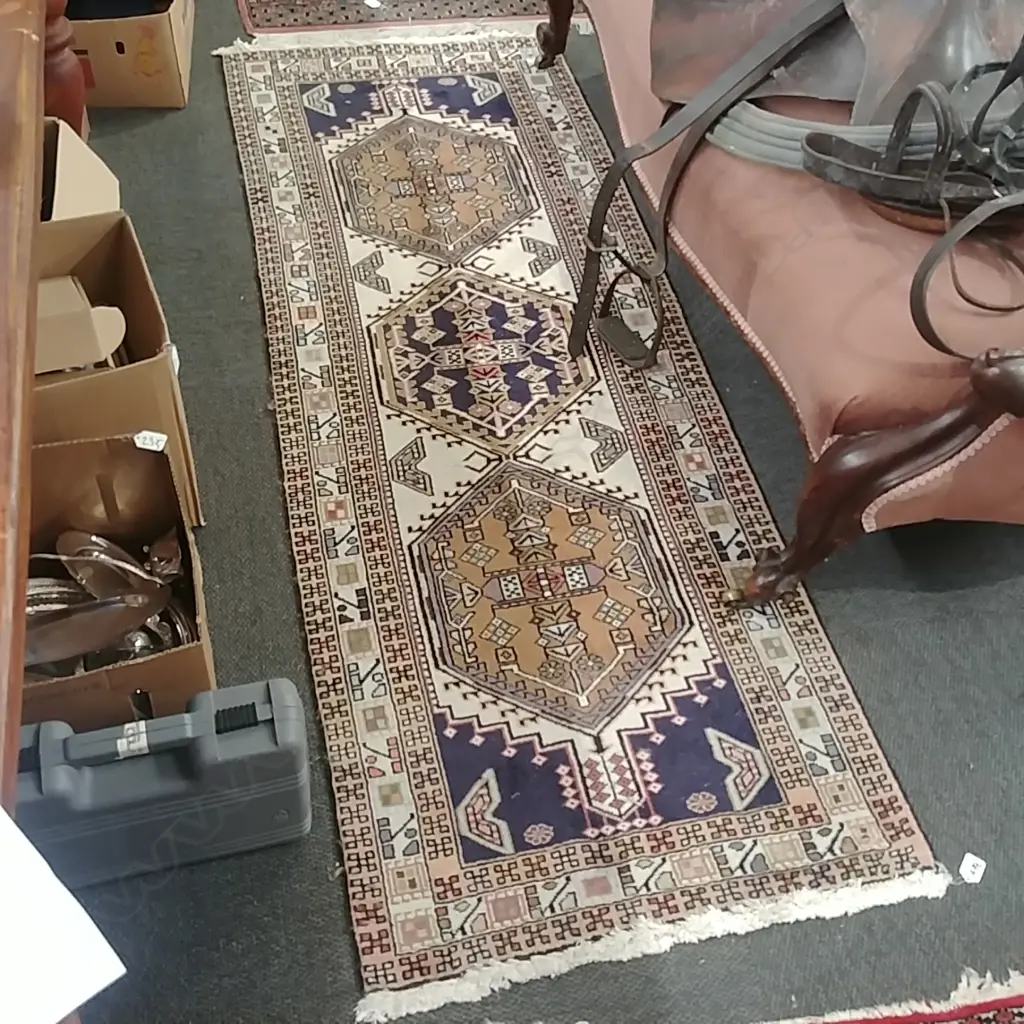 HAND KNOTTED CAUCASIAN RUNNER Image 1++