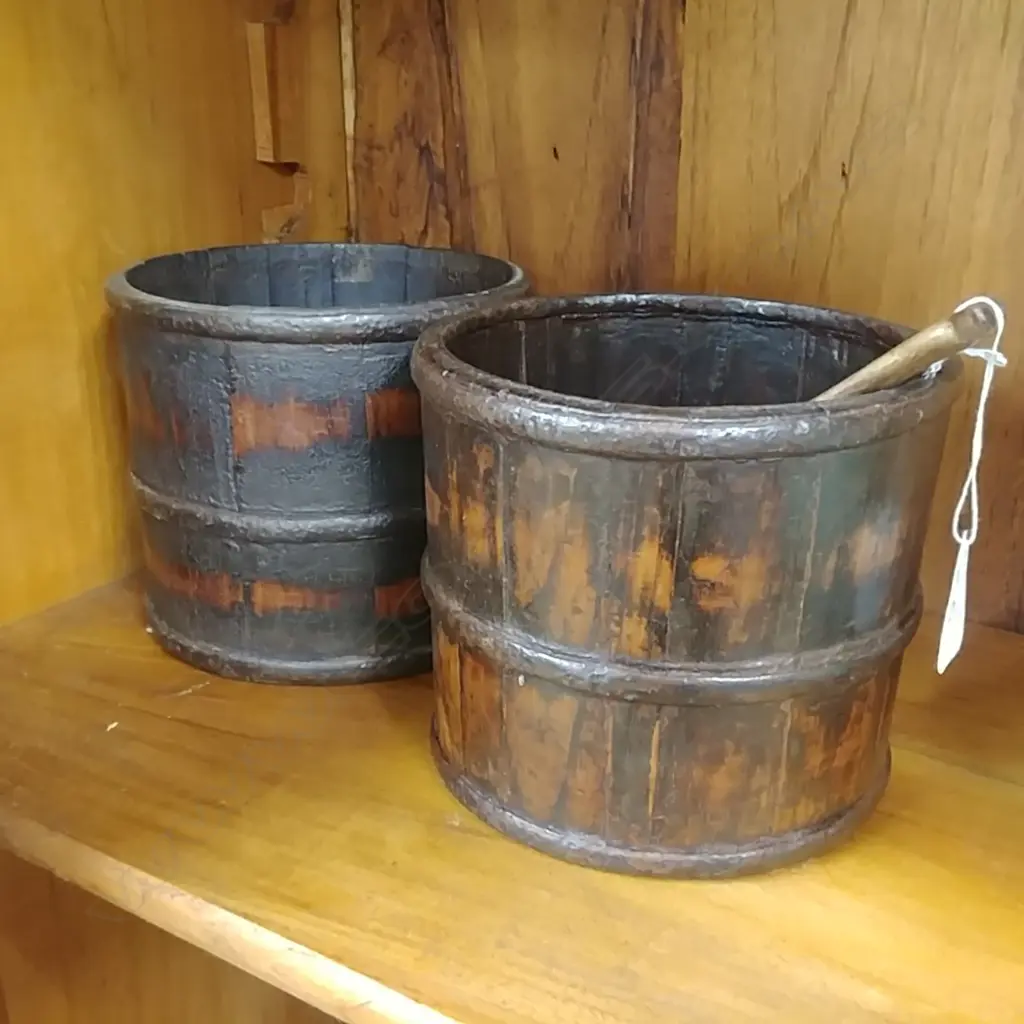 2 VINTAGE WOOD CONTAINERS + SPOON Image 1++