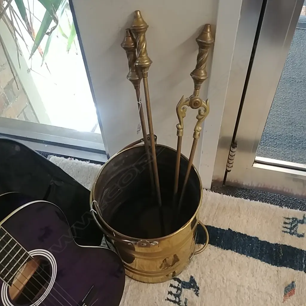 BRASS FIRE IRONS+COAL BUCKET Image 1++