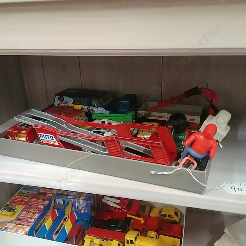 TRAY OF TOY CARS ETC Image 1++