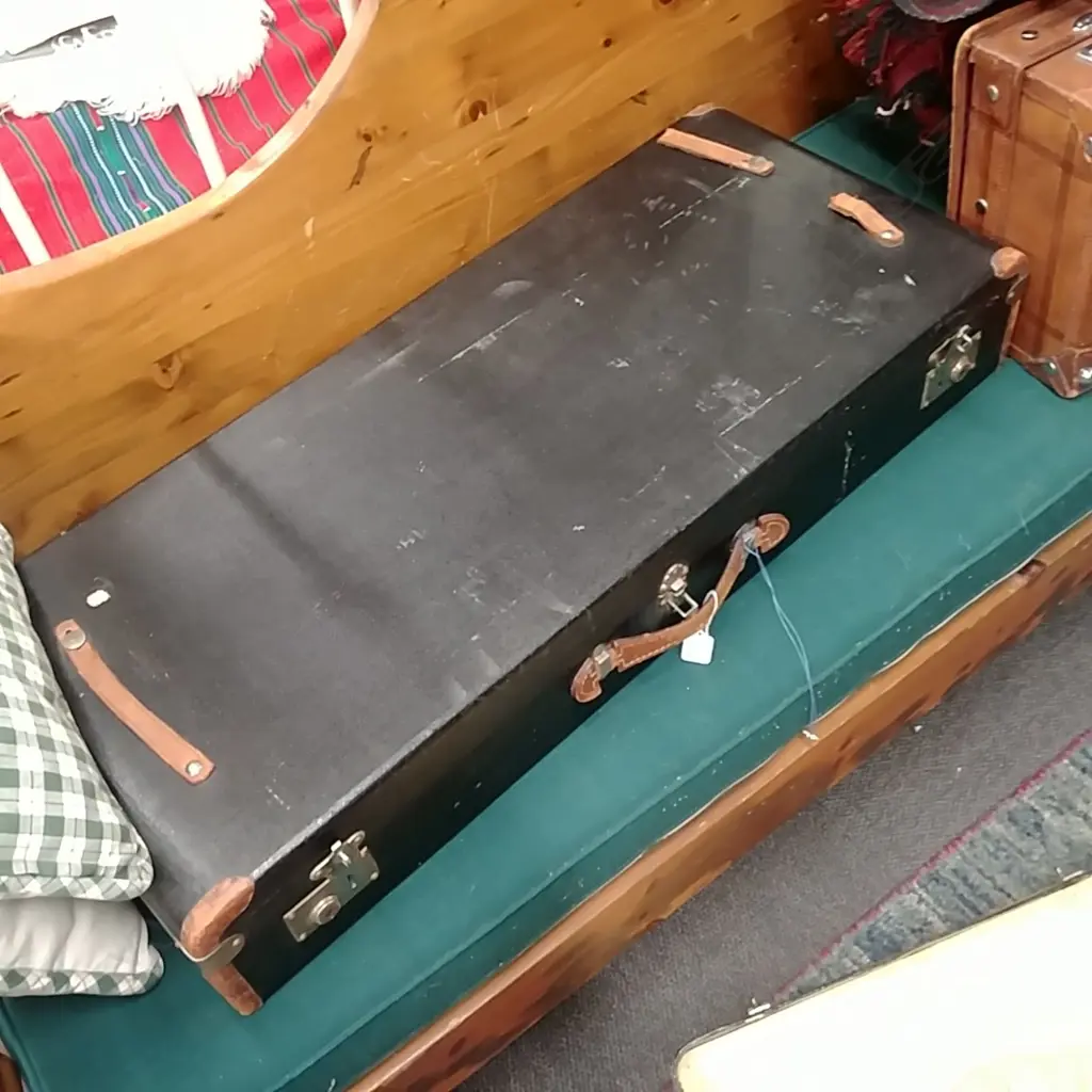 TRAVEL SUITCASE Image 1++