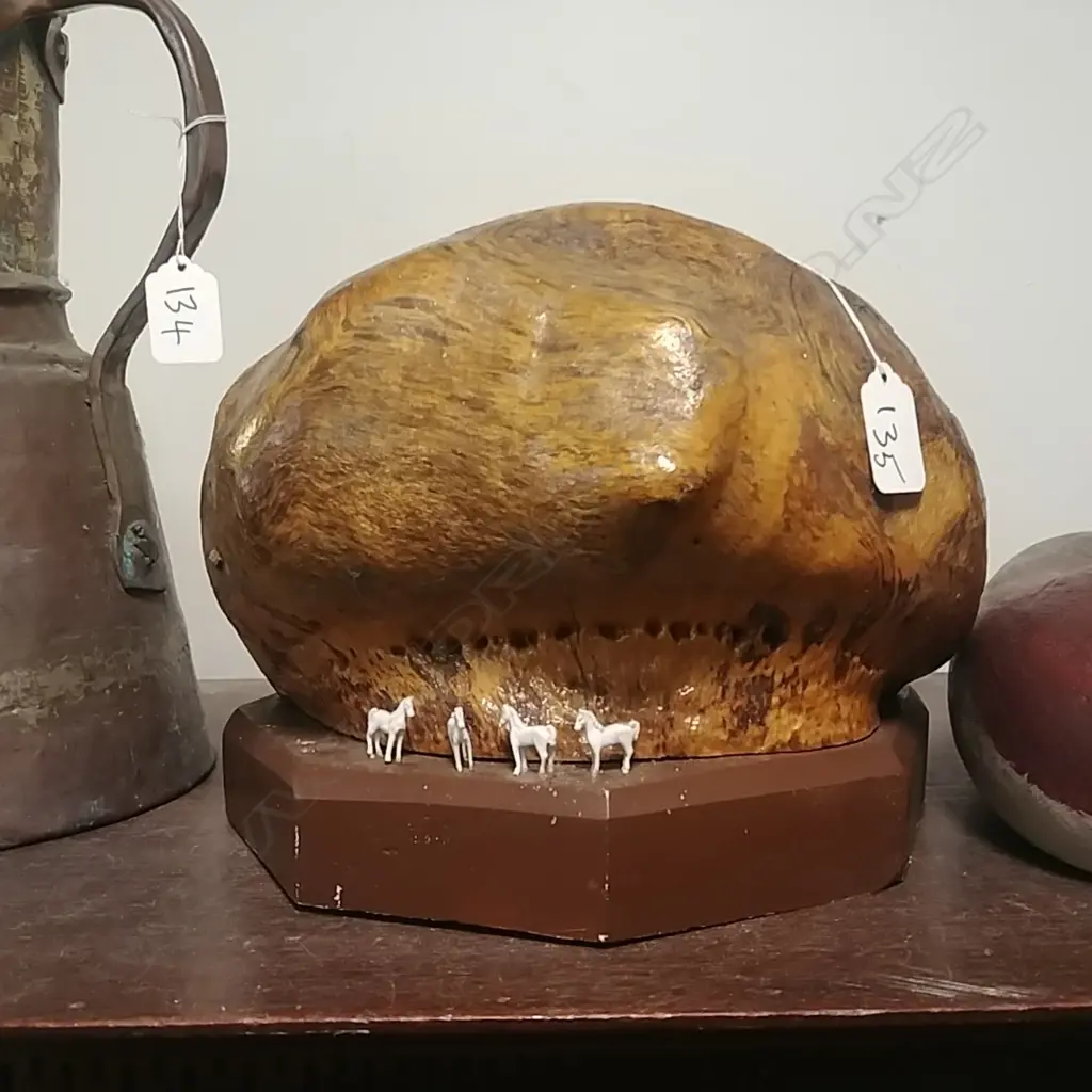 BOULDER AND HORSE SCULPTURE  Image 1++