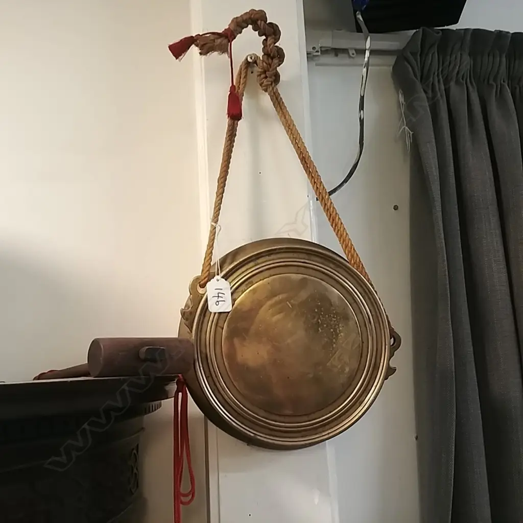 HANGING GONG Image 1++