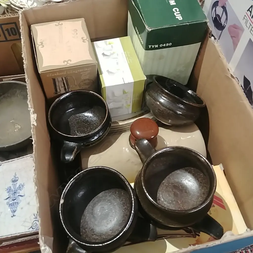 BOX POTTERY & COFFEE MAKER Image 1++