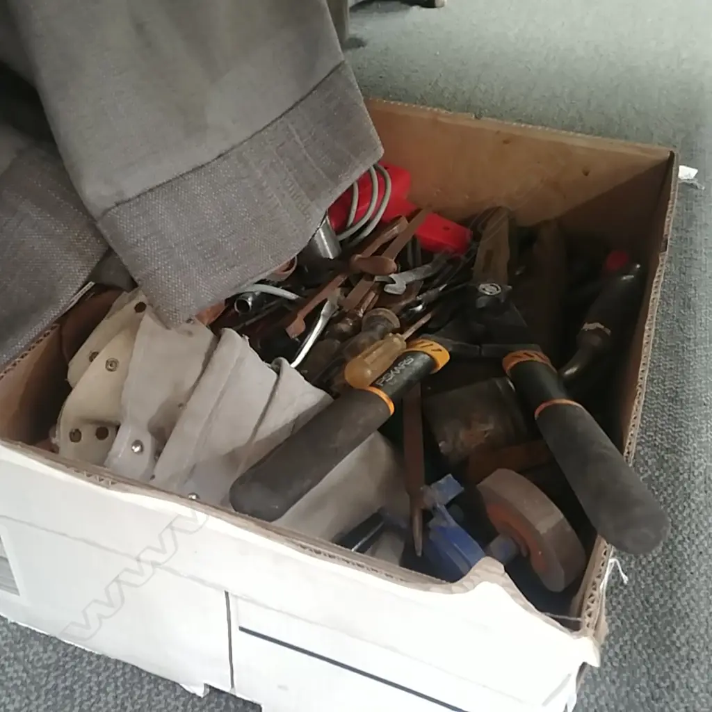 BOX OF TOOLS Image 1++