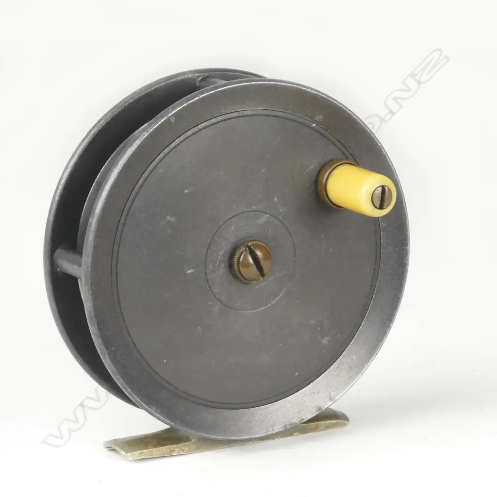 A c.1850-1940s Dingley 3½’ alloy fly reel Image 1++