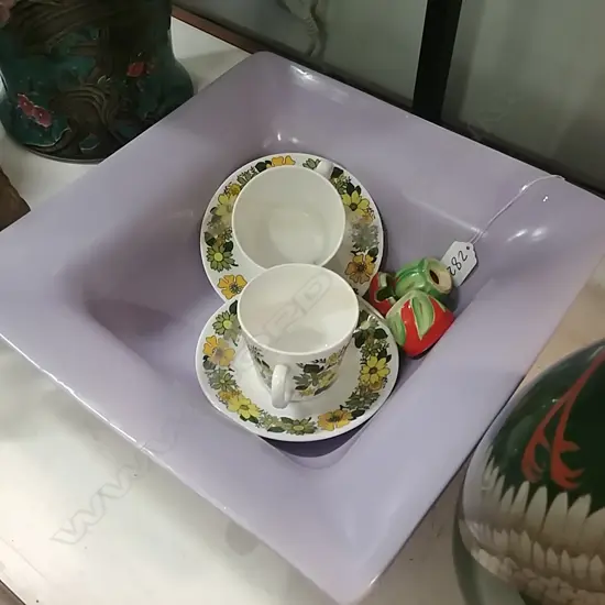 MAUVE BOWL & CHINA