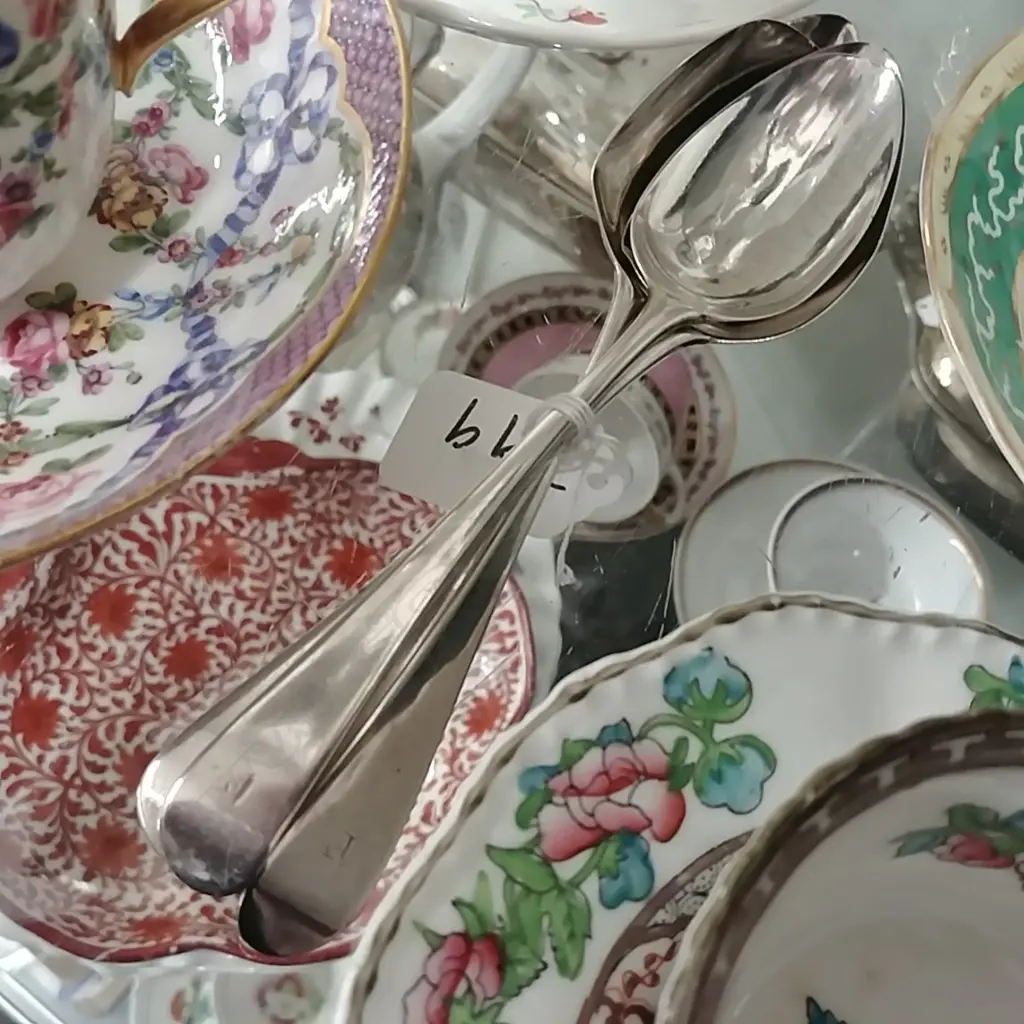 4 GEO S/S DESSERT SPOONS Image 1++