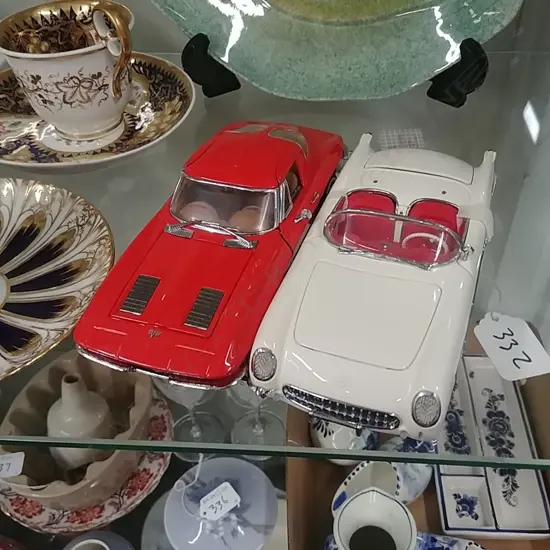 2 CAR TOYS