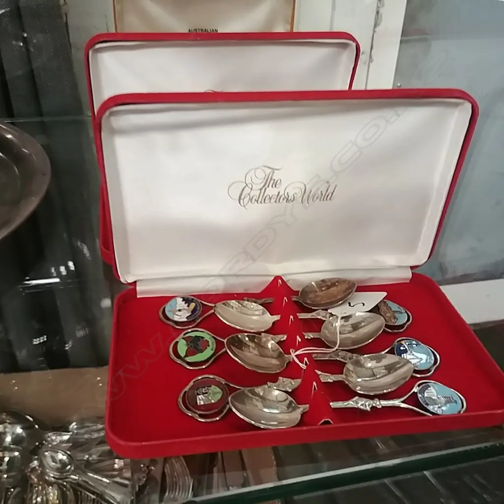 3 BOXES SOUVENIR SPOON Image 1++
